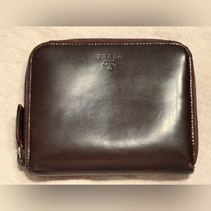 Prada EUC - Brown Leather Zip Wallet (Men). Soft as Butter!